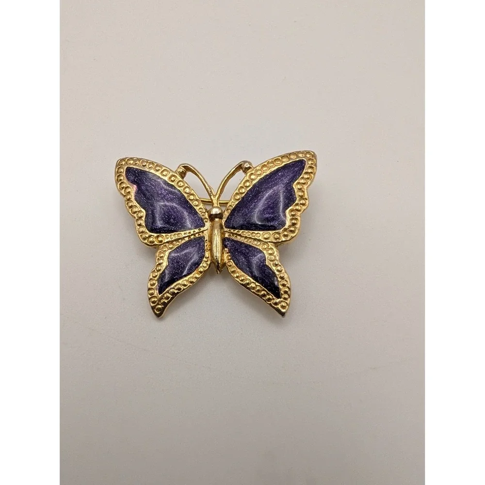 Vintage Purple Enamel Butterfly Brooch Gold Tone Textured Wing Pin Accessory